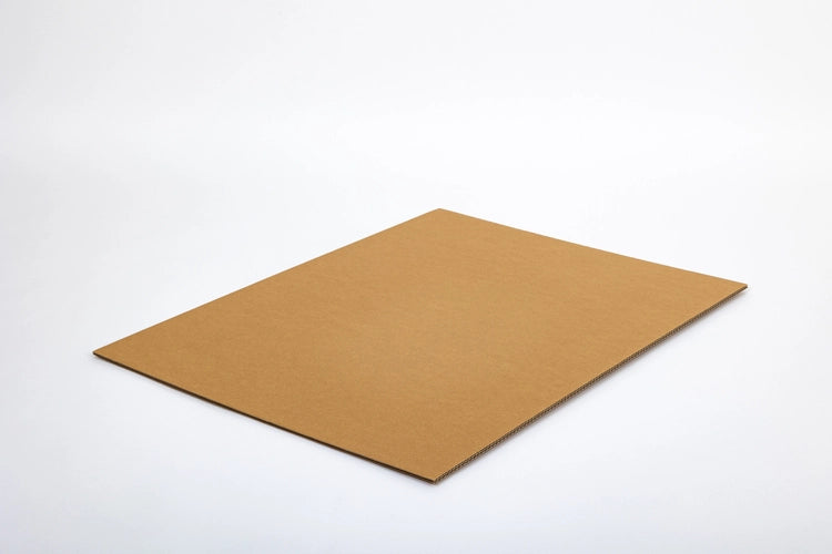 kartonnen scheidingswand / plaat 800x600mm 760g/m2 dubbelgolf bruin