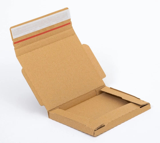Kartonnen dozen met plakstrip en afscheurstrook 200x150x20mm enkelgolf E 310g/m2 bruin Poolse Postbrief S