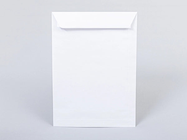 Set van 250 witte C4 HK-enveloppen
