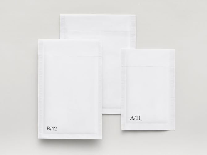 Witte bubbel enveloppen A11 SILVER 115x175mm