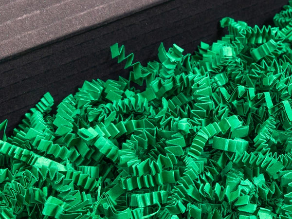 Vulmateriaal voor pakketten ZigZag Delux papierowy ecologisch decoratief wiórki Ciemnozielony - Karton 1kg 4 dozen